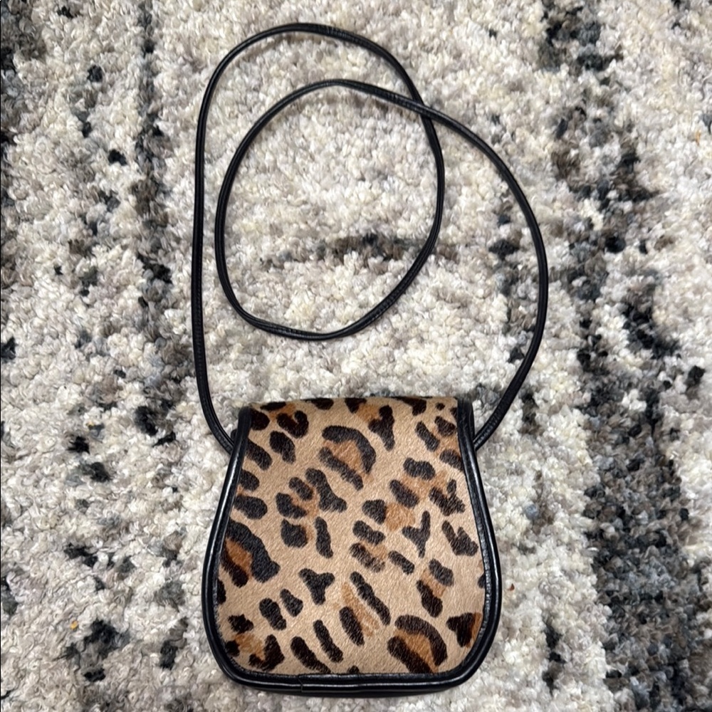 Vintage Brown and Black Crossbody Bag - Picture 2 of 7